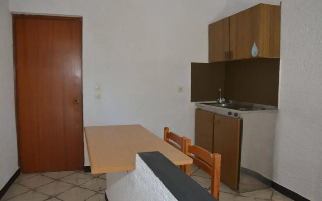 Benelux Apartments
