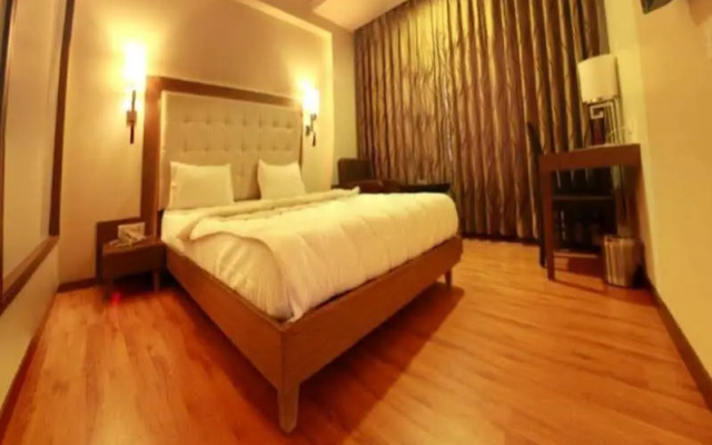 Hotel Furatt International