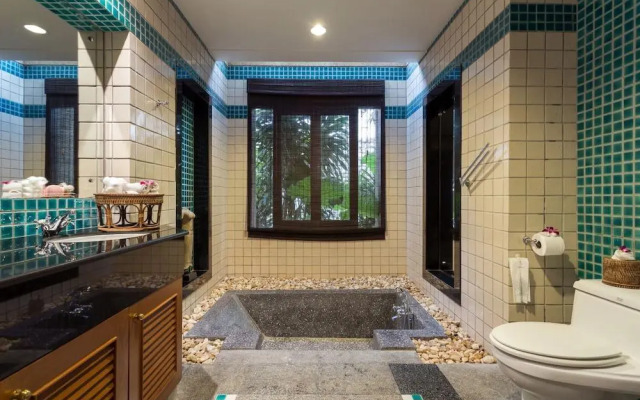 Villa Baan Hen 5 Bedroom Kata Beach