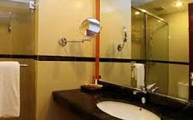 Rocky Plaza Hotel Padang