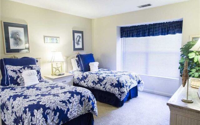 Lake Forest 3316 by RedAwning