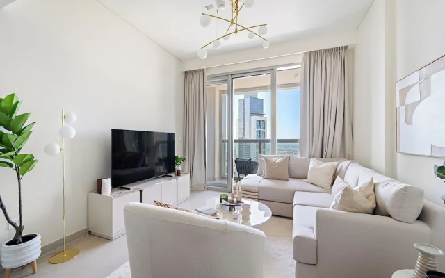 1BR 3802 Forte Tower 2