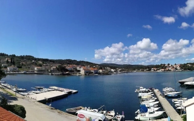 Linda1 - 20m From the sea - SA1