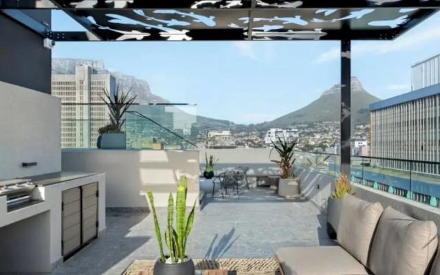 Stylish City Apartment