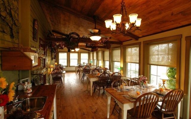 1825 Inn Bed and Breakfast