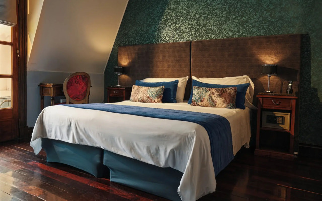 Miravida Soho Hotel & Wine Bar