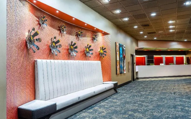Crowne Plaza Boston Natick