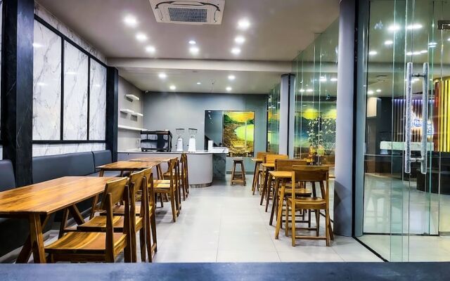The Riva Vientiane Hotel