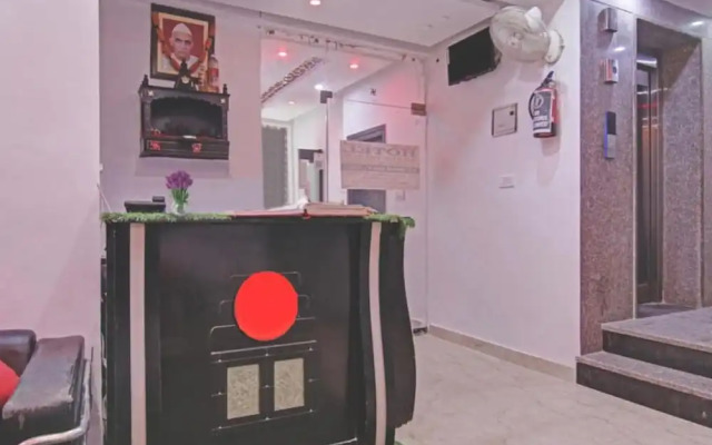 Roomshala 032 Silver Key Sector 9