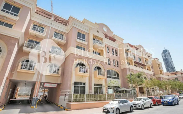 Bloomfields Luxurious Stu in Mulberry