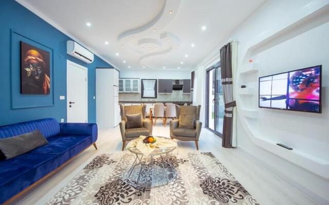 Astonishing 2-bedroom detached villa with pool