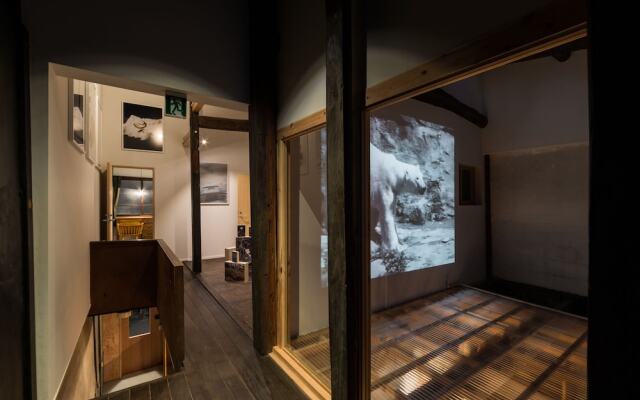 KYOTO ART HOSTEL kumagusuku ／ 京都アートホステルクマグスク
