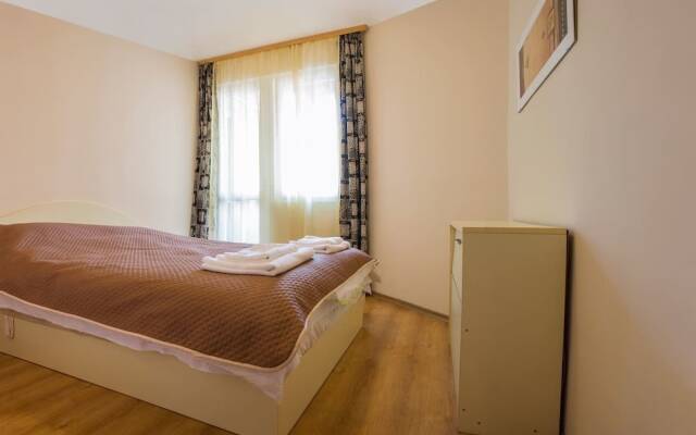 FM Deluxe 2- BDR Apartment - Youth Hill Plovdiv