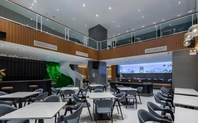 GreenTree Eastern Xuzhou High Speed Railway Station West Exit