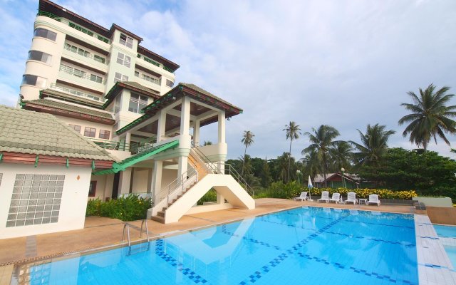 Khanom Golden Beach Hotel