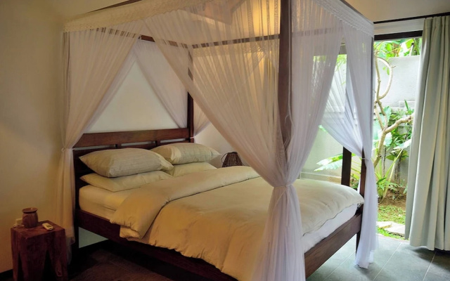 Lush 1 BR Private Pool Villa Inseminyak – Guest Rooms – Kerobokan Kelod