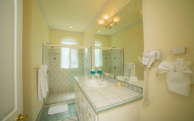 Colina 5D - 3 bdr 2 Bath Family