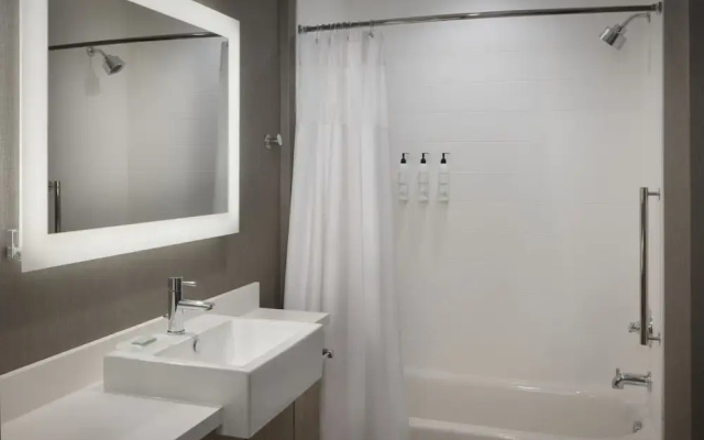 Springhill Suites By Marriott Fargo