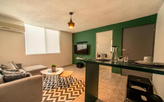 Depto. Hangar 4 col. Unidad Nacional Plaza Jalisco.