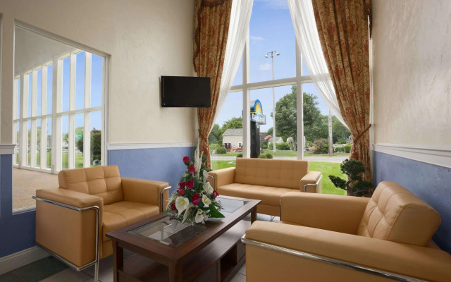 Days Inn by Wyndham West Yarmouth/Hyannis Cape Cod Area