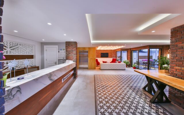 Lale Hotel