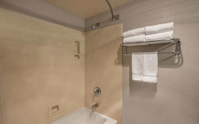La Quinta Inn & Suites By Wyndham Davis
