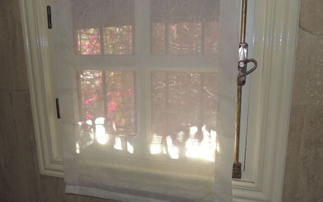 GM Rooms Rental Suites