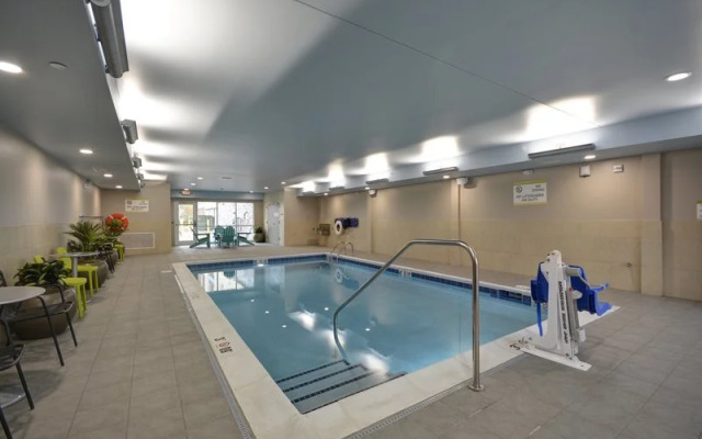 Holiday Inn Hotel And Suites Covington