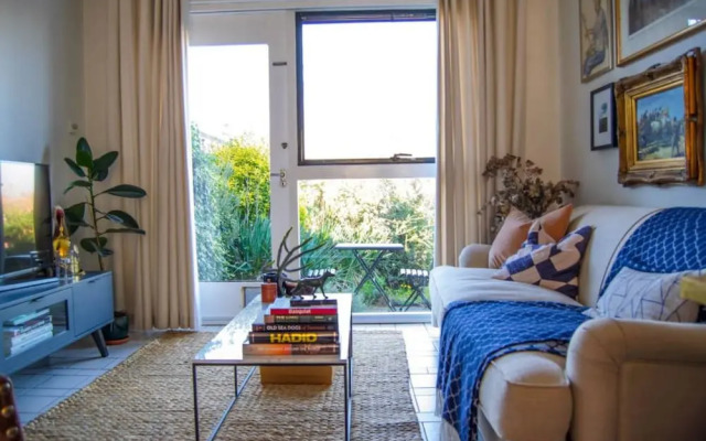 Amazing 2 Bedroom House in Putney