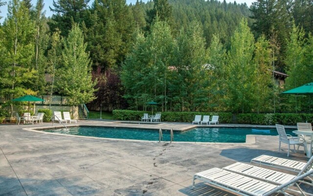 Prospector 174 4 Bedroom Condo