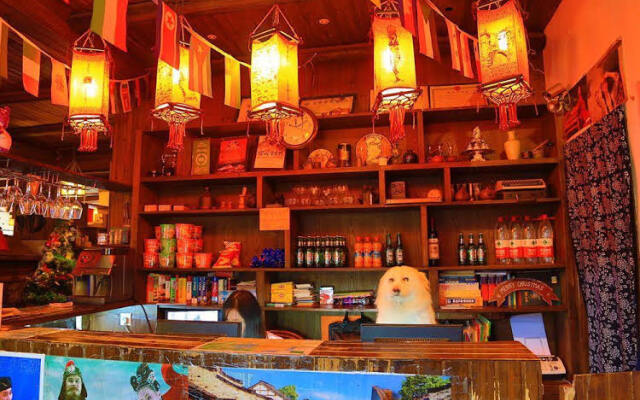 Hangzhou In Lake International Youth Hostel