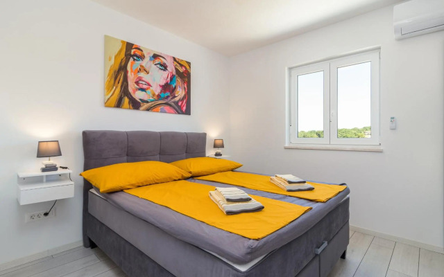 Penthouse Apartment Sax