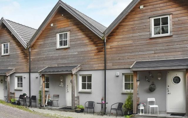 Seaside Serenity in Leirvik-by Traum