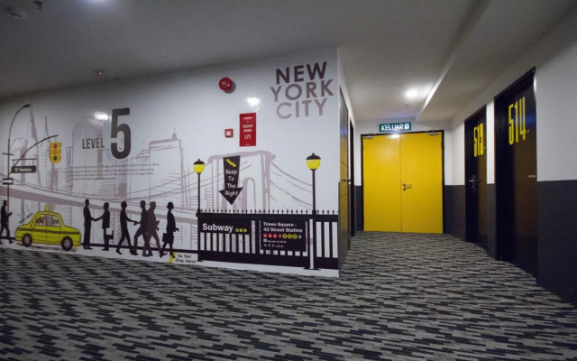 Manhattan Condo 8-11pax (2min to Aeon & Lotus)