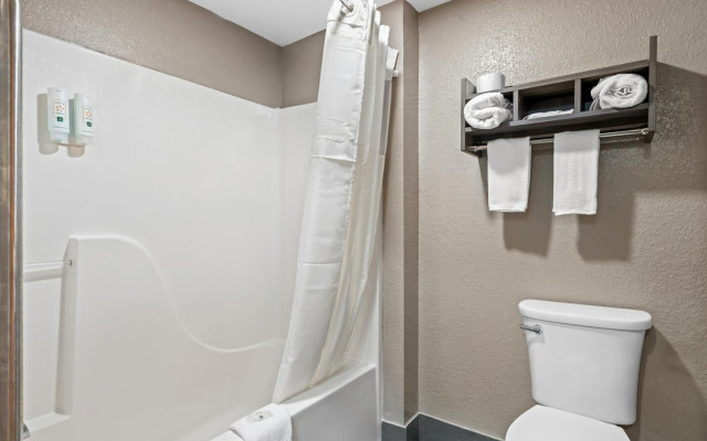Quality Inn & Suites