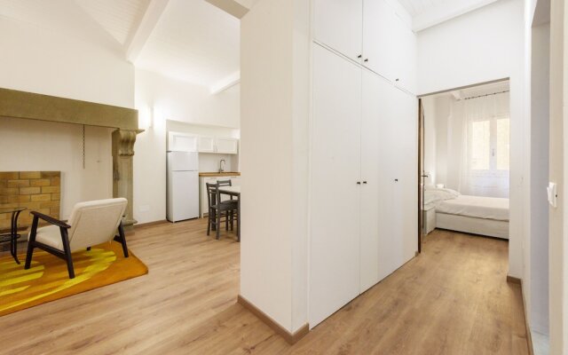 Uffizi 3 bedrooms by Mmega