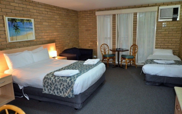 Tropicana Motor Inn