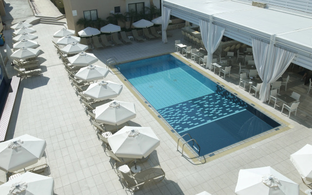 Senator Hotel Apartments - Adults Only