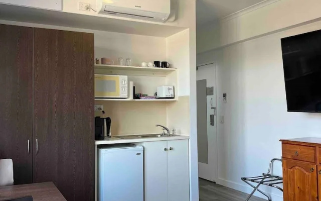 Unwind Adelaide City Studio No 312