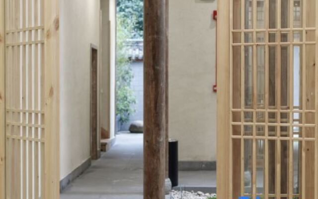 Dust and Hustle Weiyuan Designer Zen Homestay (Chongzhou Jiezi Ancient Town Branch)
