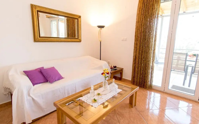 Ortaki Traditional House