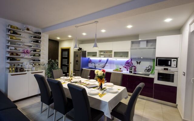 Villa Hedonist
