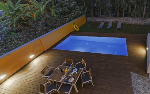 A Casa Amarela by An Island Apart