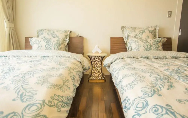 Resort House Plus One