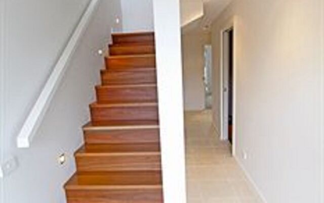 7 Falls Apartments