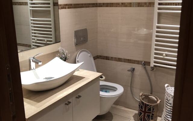 Spacious & Secure & Jacuzzi