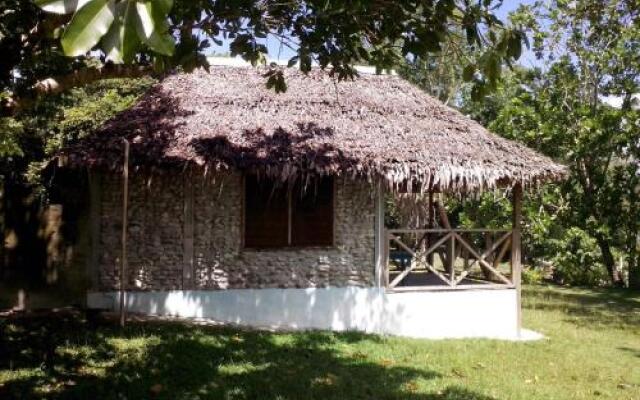 Lonnoc Beach Lodge