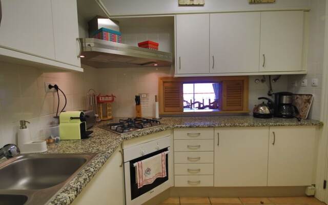 1 Br Apartment Sleeps 4 Ava 4311