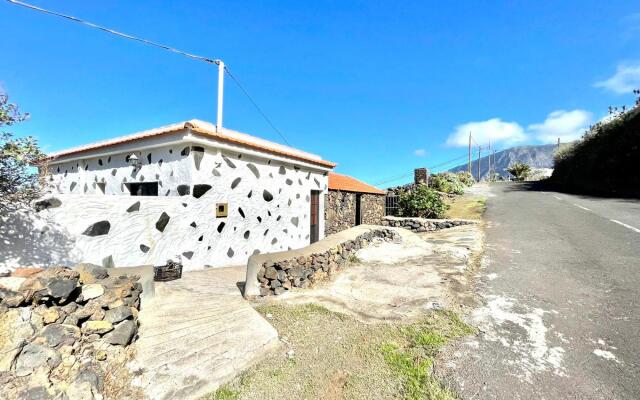 Casa rural con BBQ, Wifi y inolvidable vista a océano, El Hierro