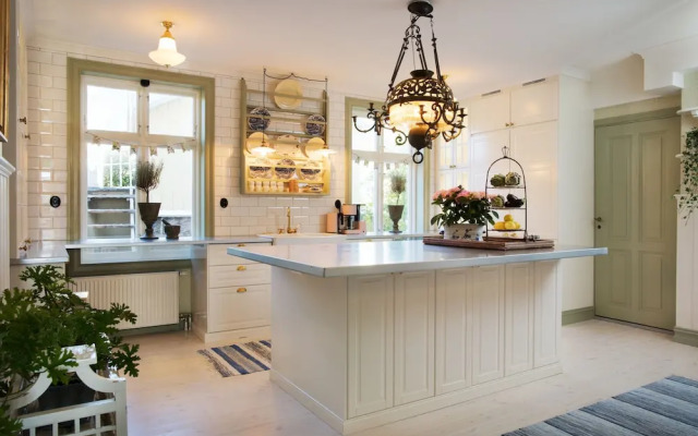 Strandflickornas Annex Gula Villan